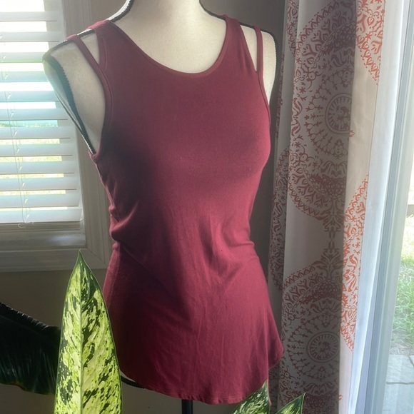 Moral fiber red asymmetrical tank - Picture 2 of 6